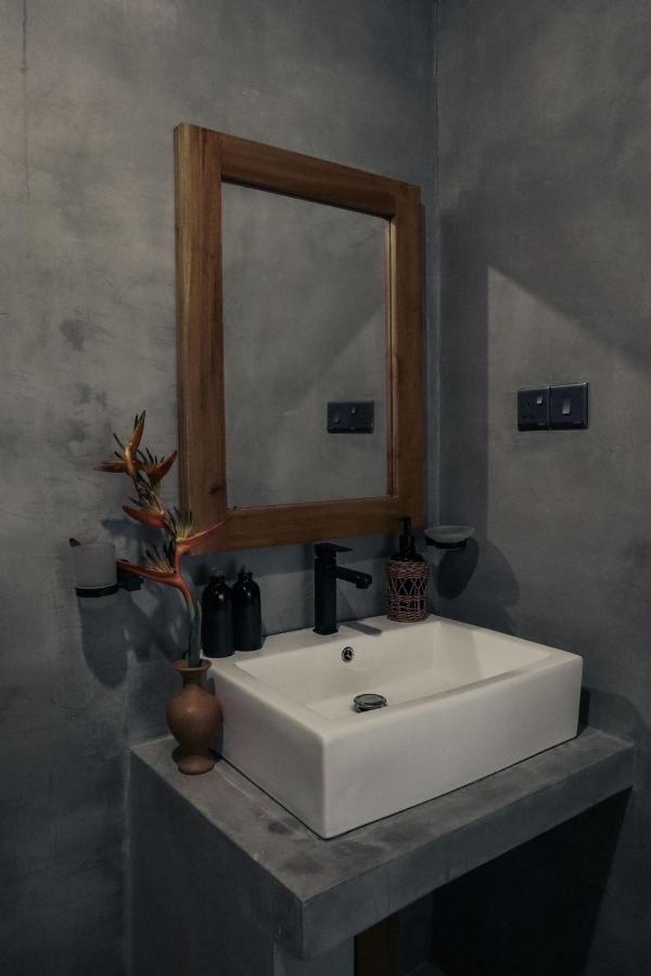 New- Gitano Surf Beachfront Ahangama Hotel Luaran gambar